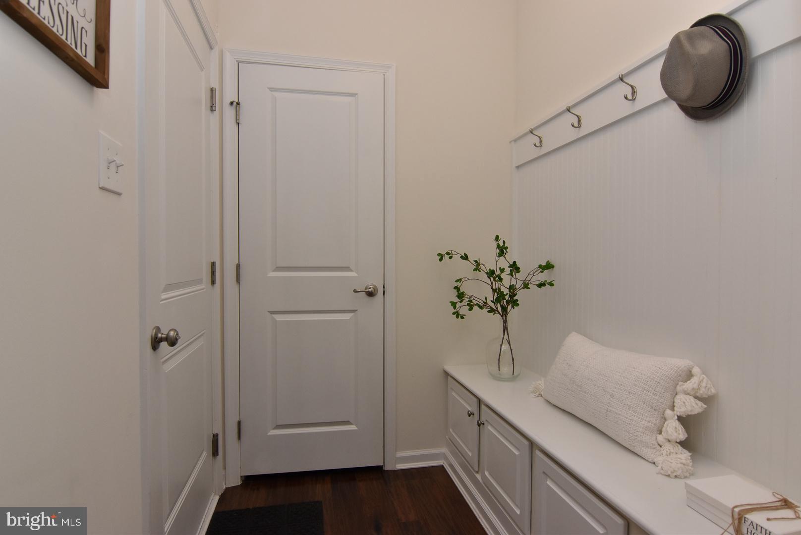 PELICAN POINT - Residential