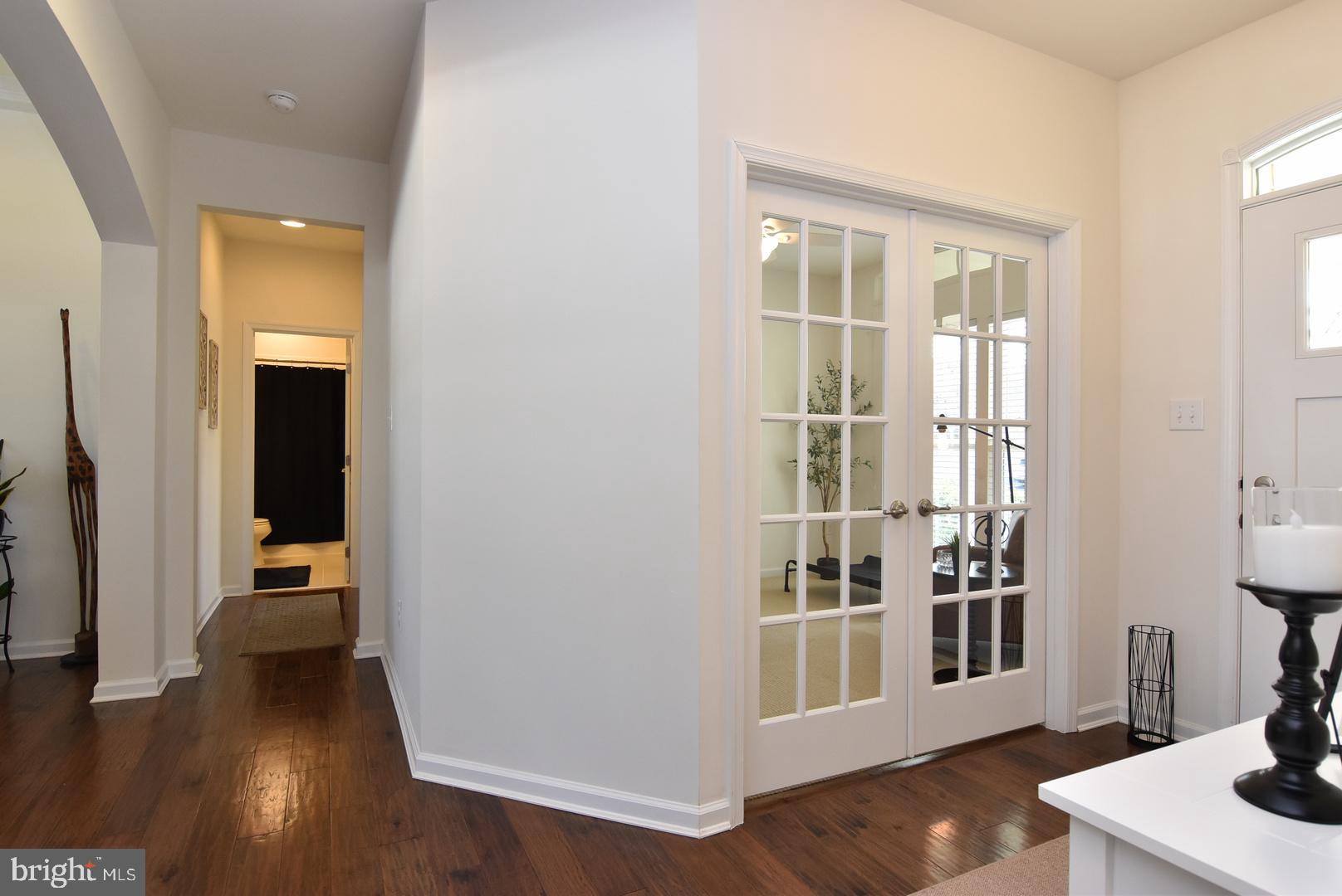 PELICAN POINT - Residential