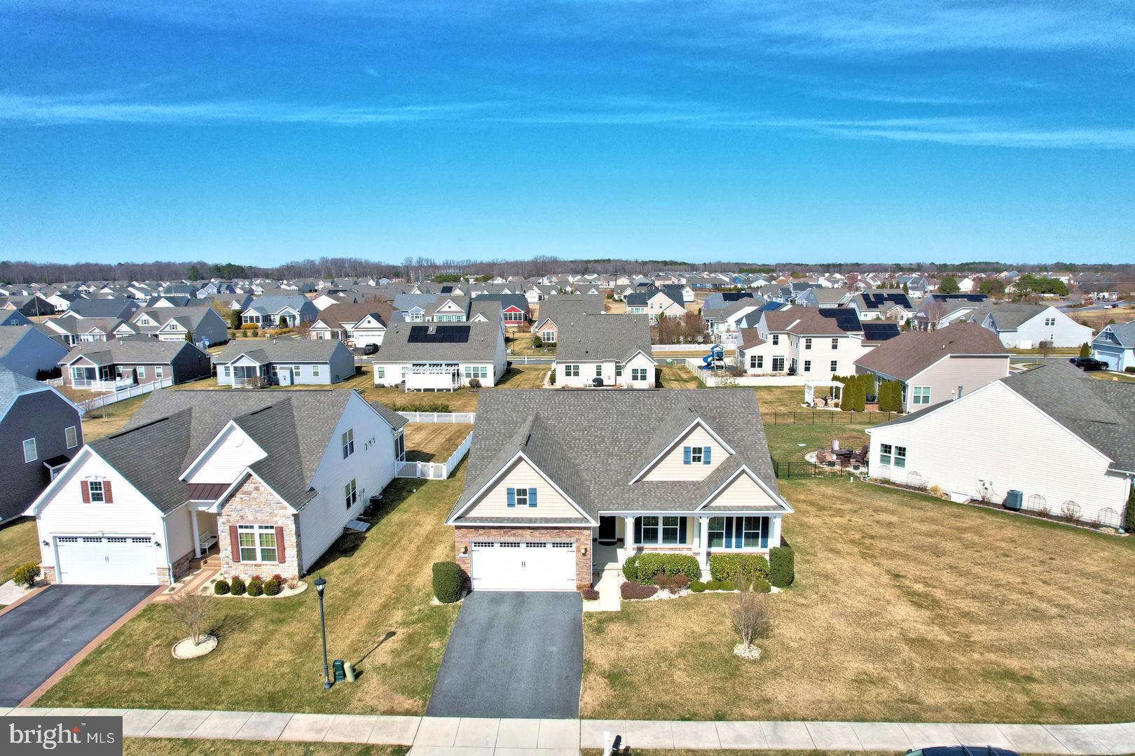 PELICAN POINT - Residential