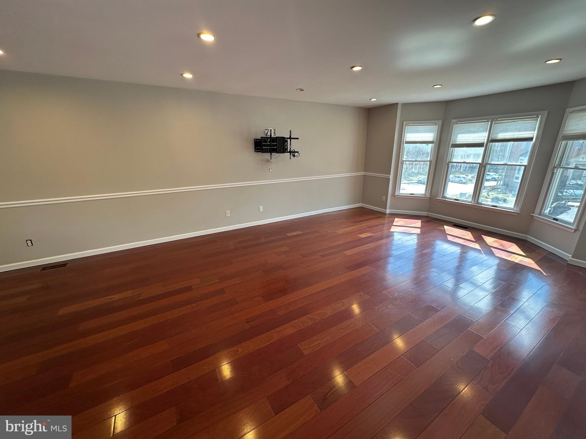 FOXBOROUGH FARMS - Residential Lease