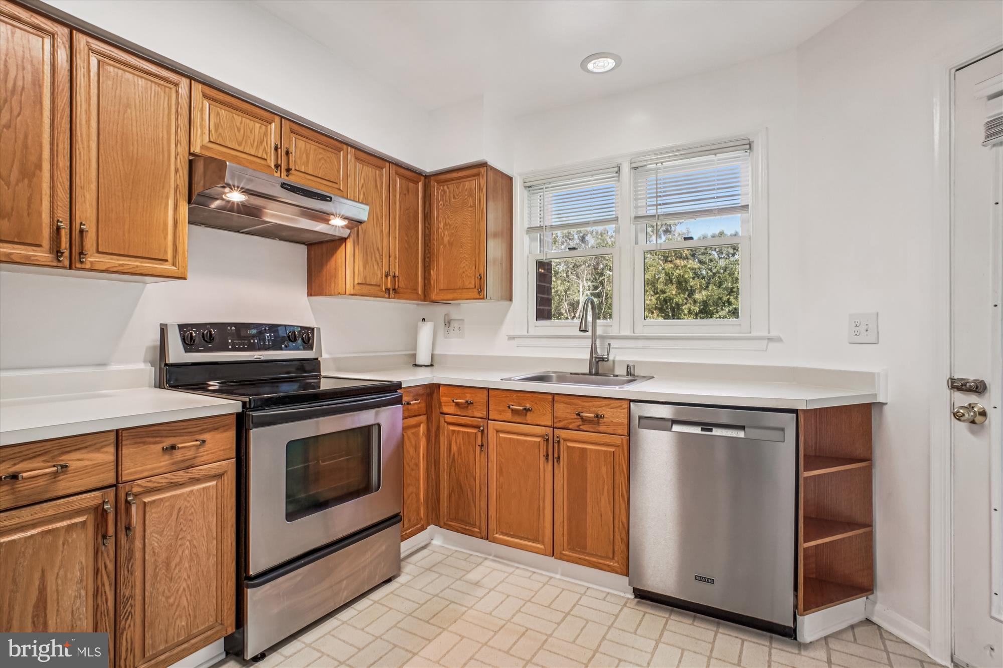 THE COVE - Residential