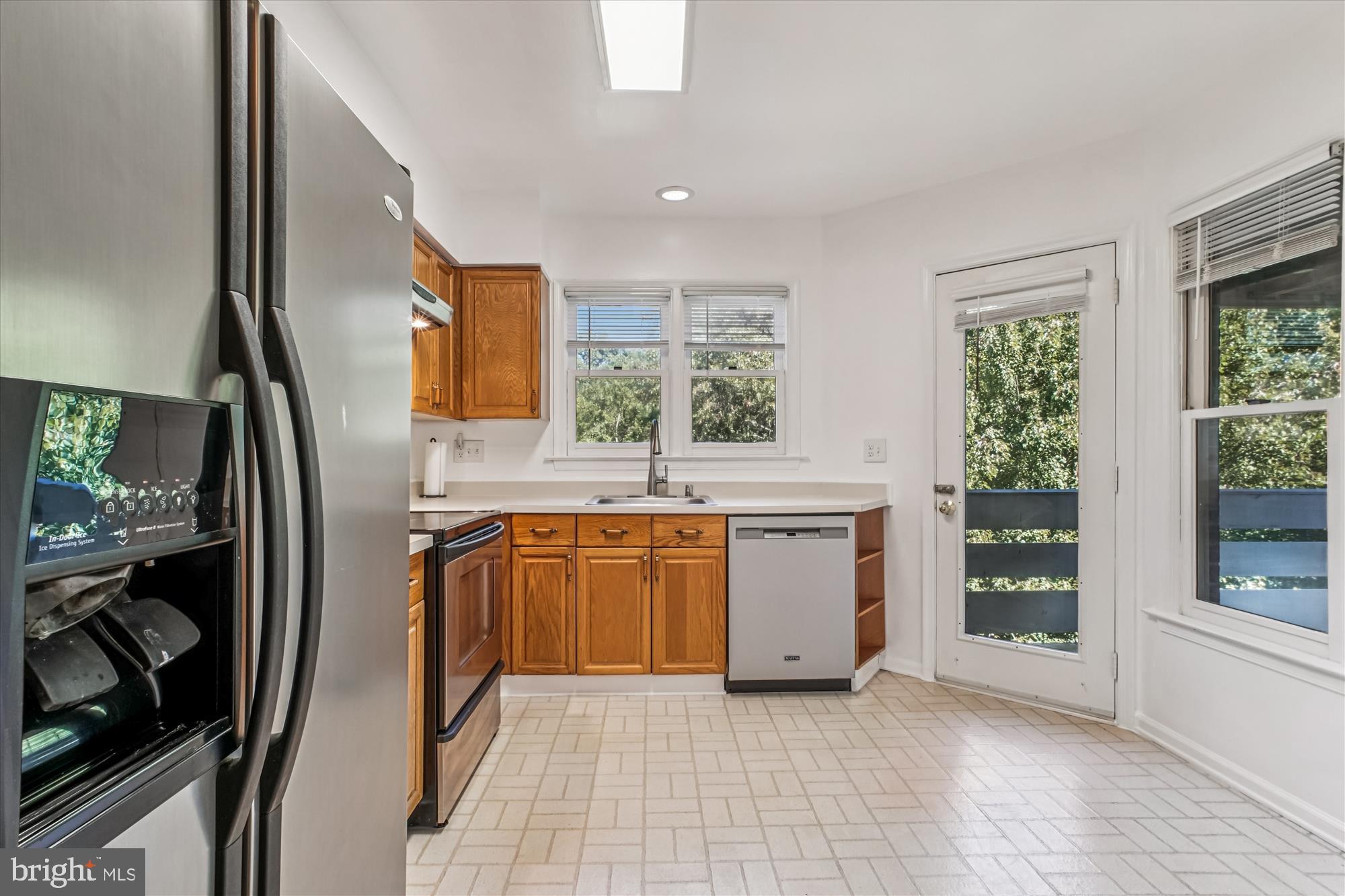 THE COVE - Residential