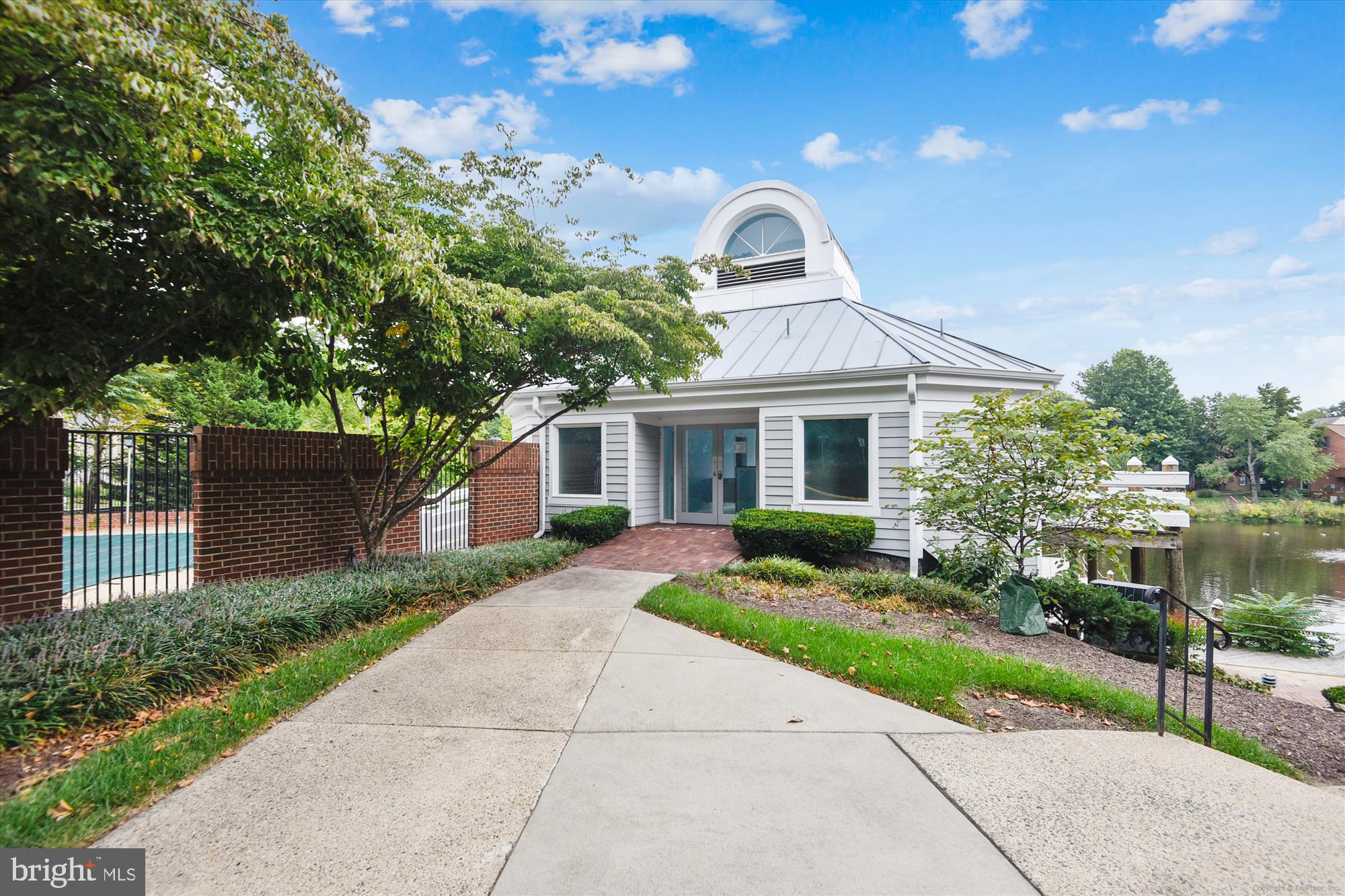 THE COVE - Residential