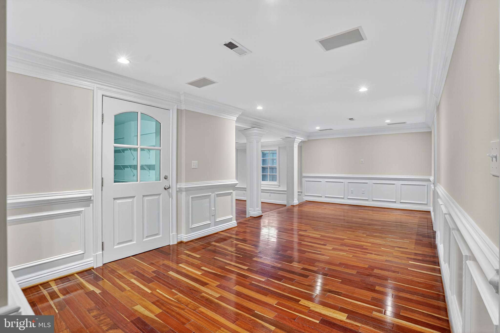 ANNANDALE TERRACE - Residential