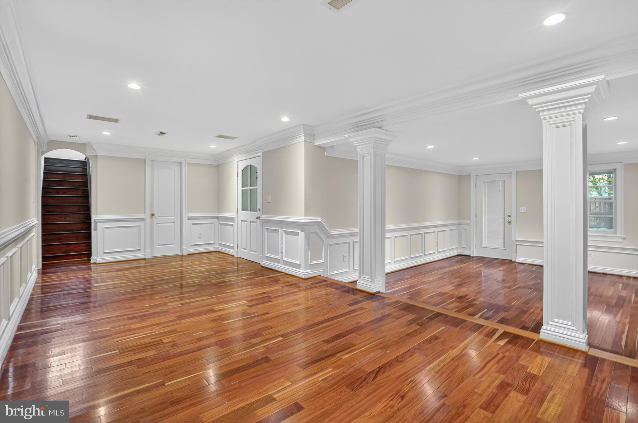 ANNANDALE TERRACE - Residential