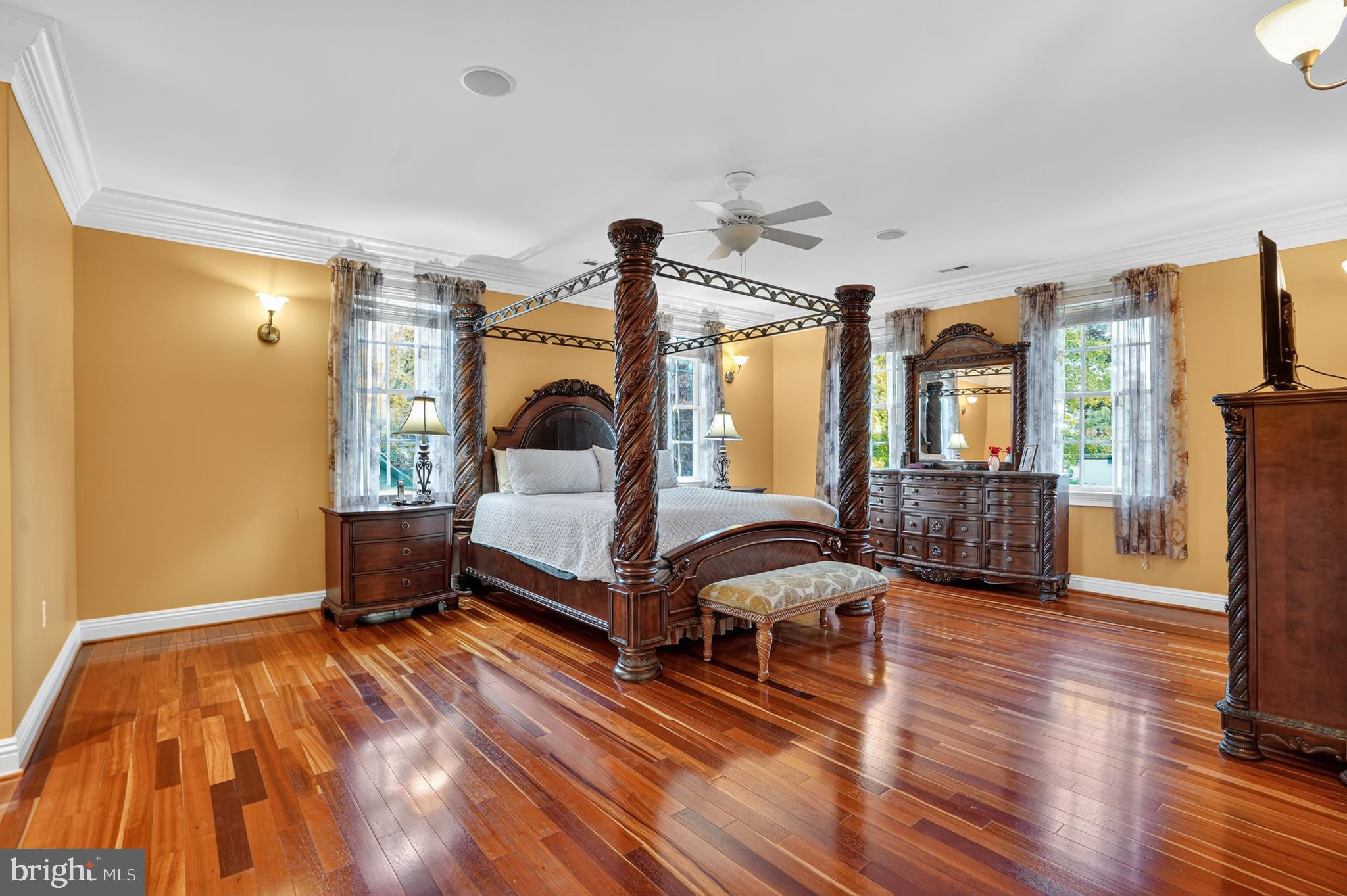 ANNANDALE TERRACE - Residential