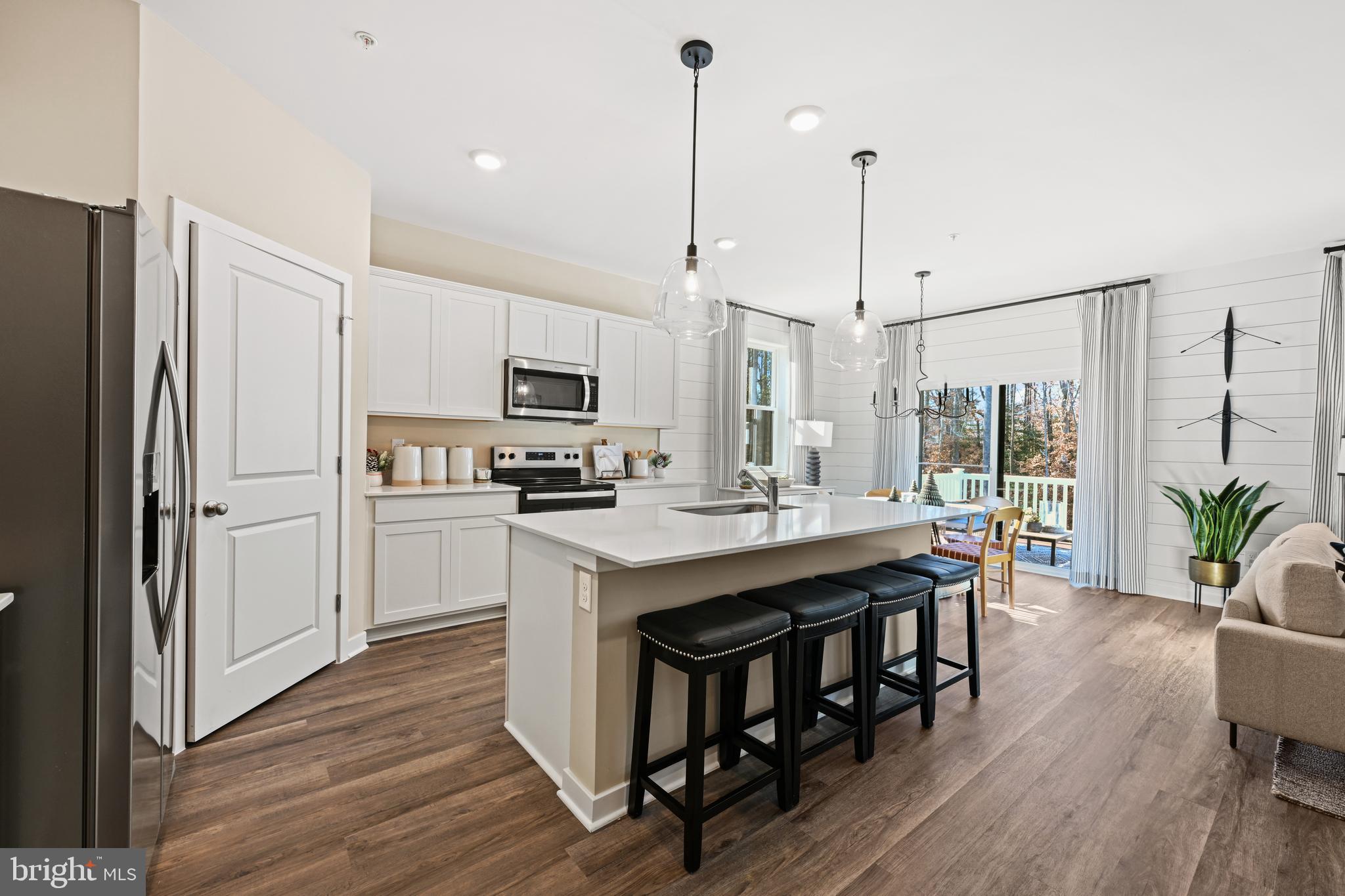 ACTON PARK - Residential