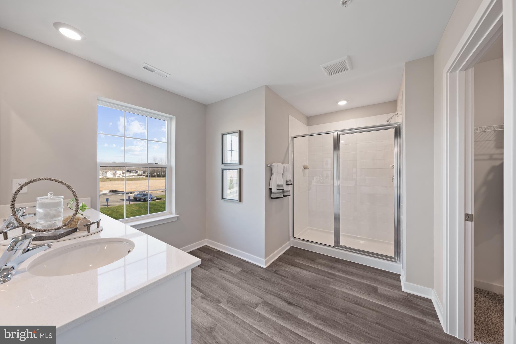 ACTON PARK - Residential