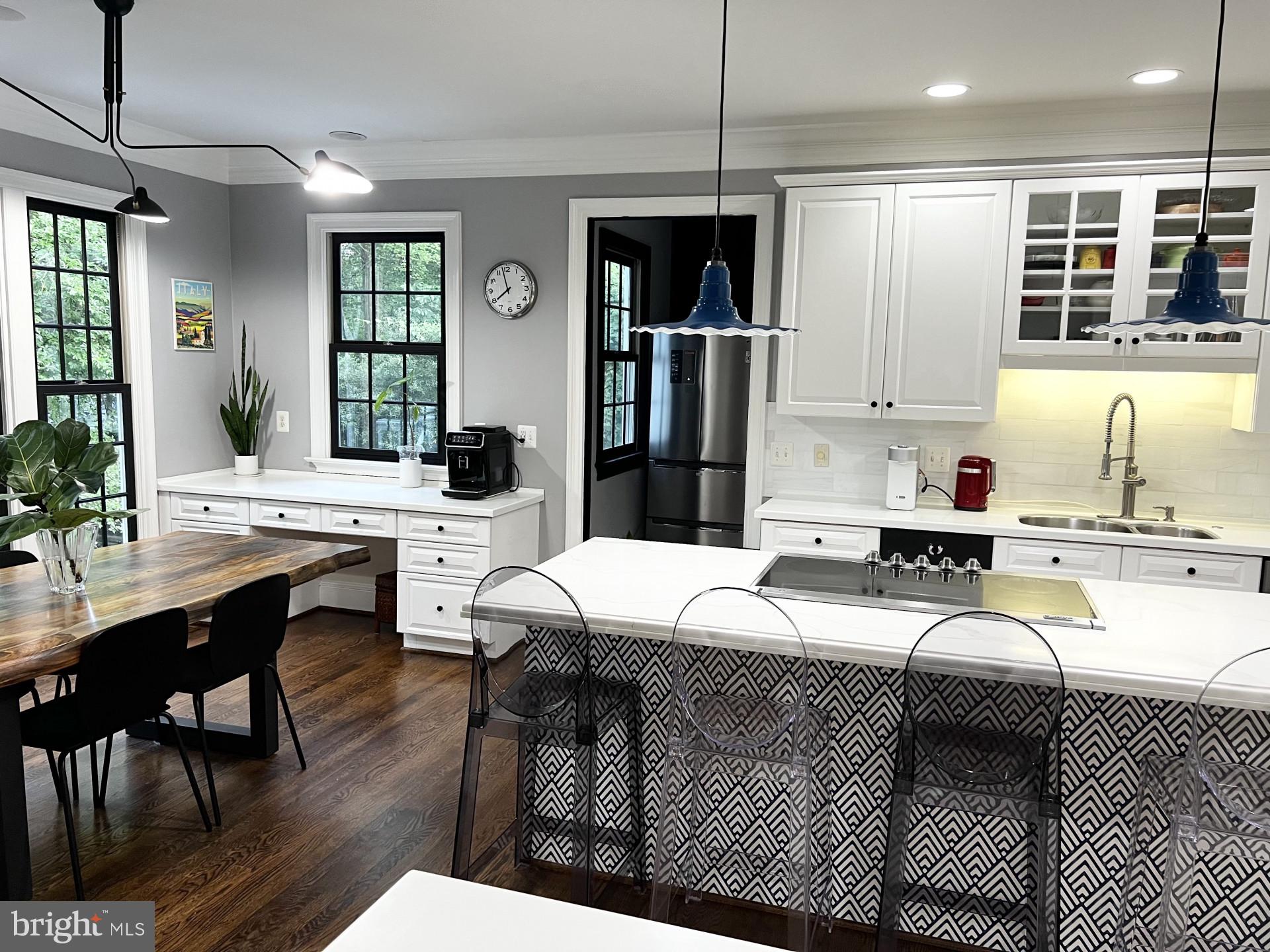 CARDEROCK SPRINGS - Residential