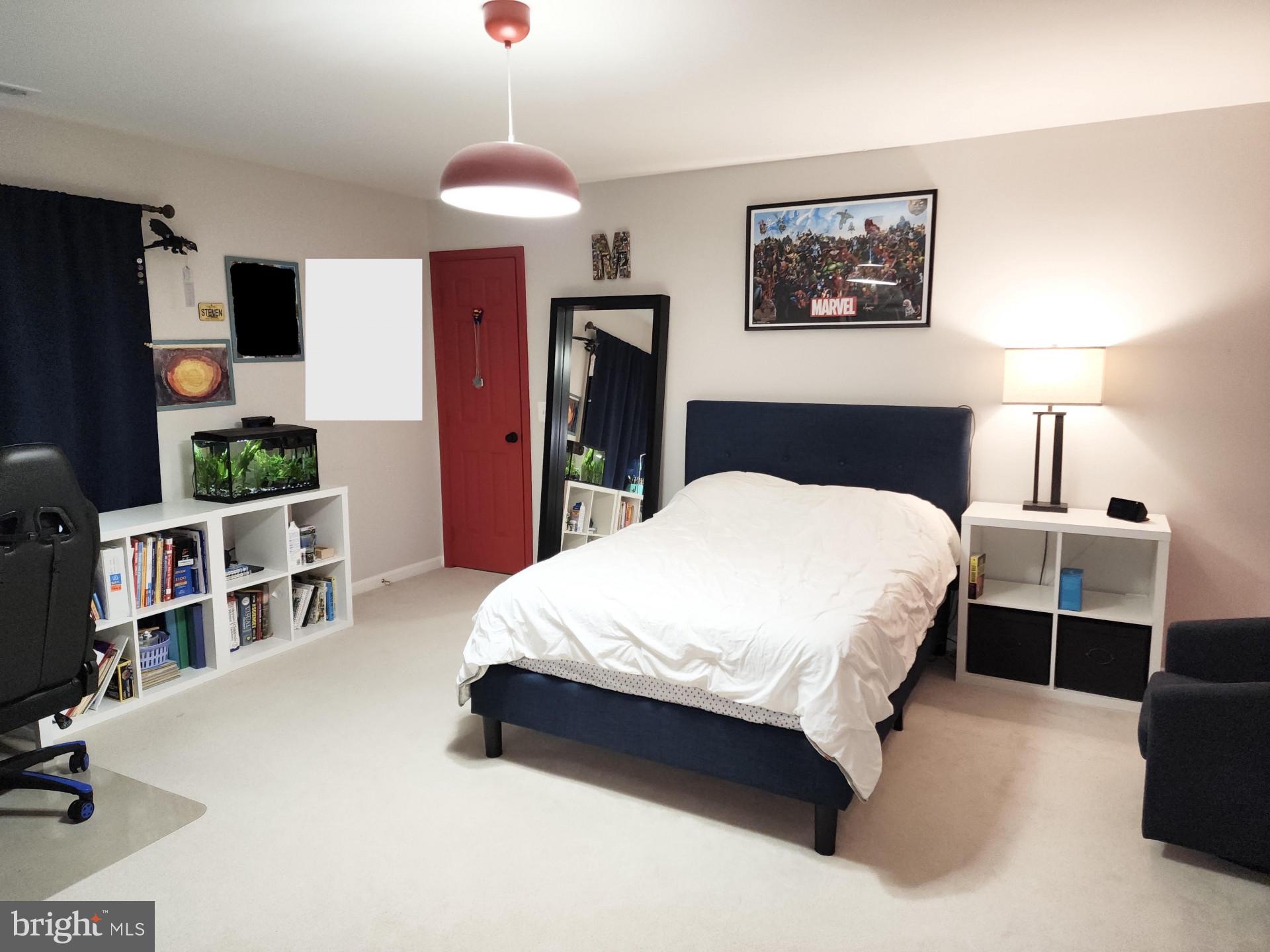 CARDEROCK SPRINGS - Residential