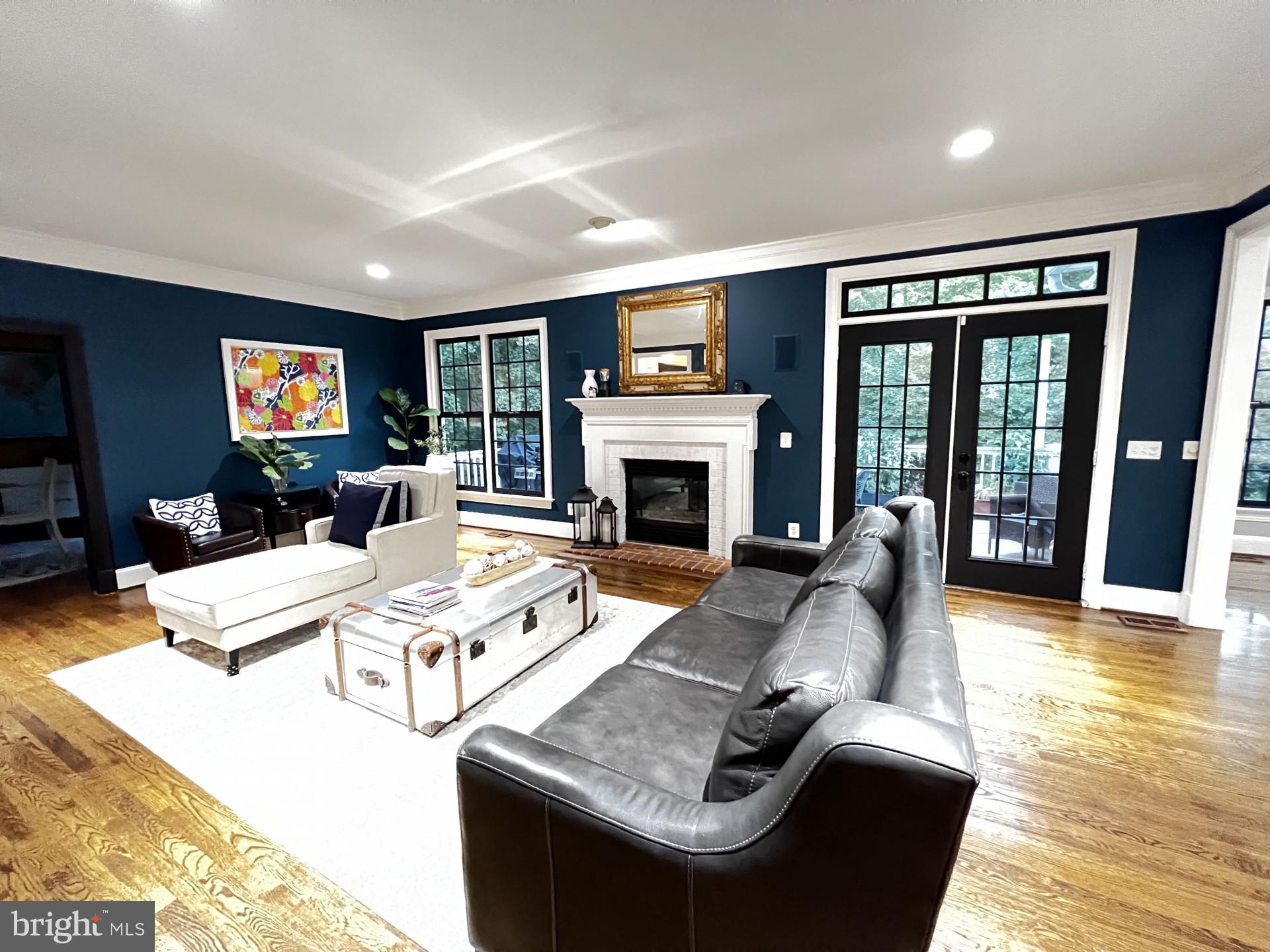 CARDEROCK SPRINGS - Residential