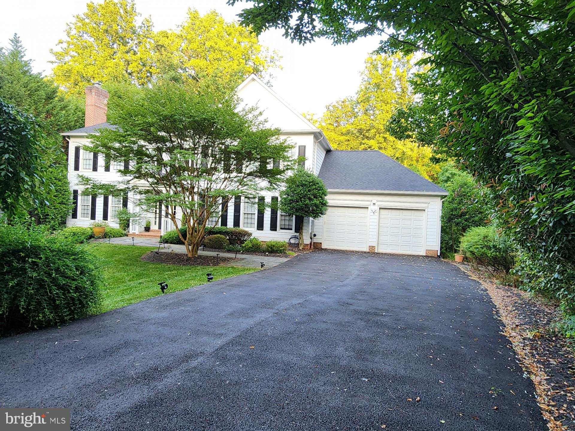 CARDEROCK SPRINGS - Residential