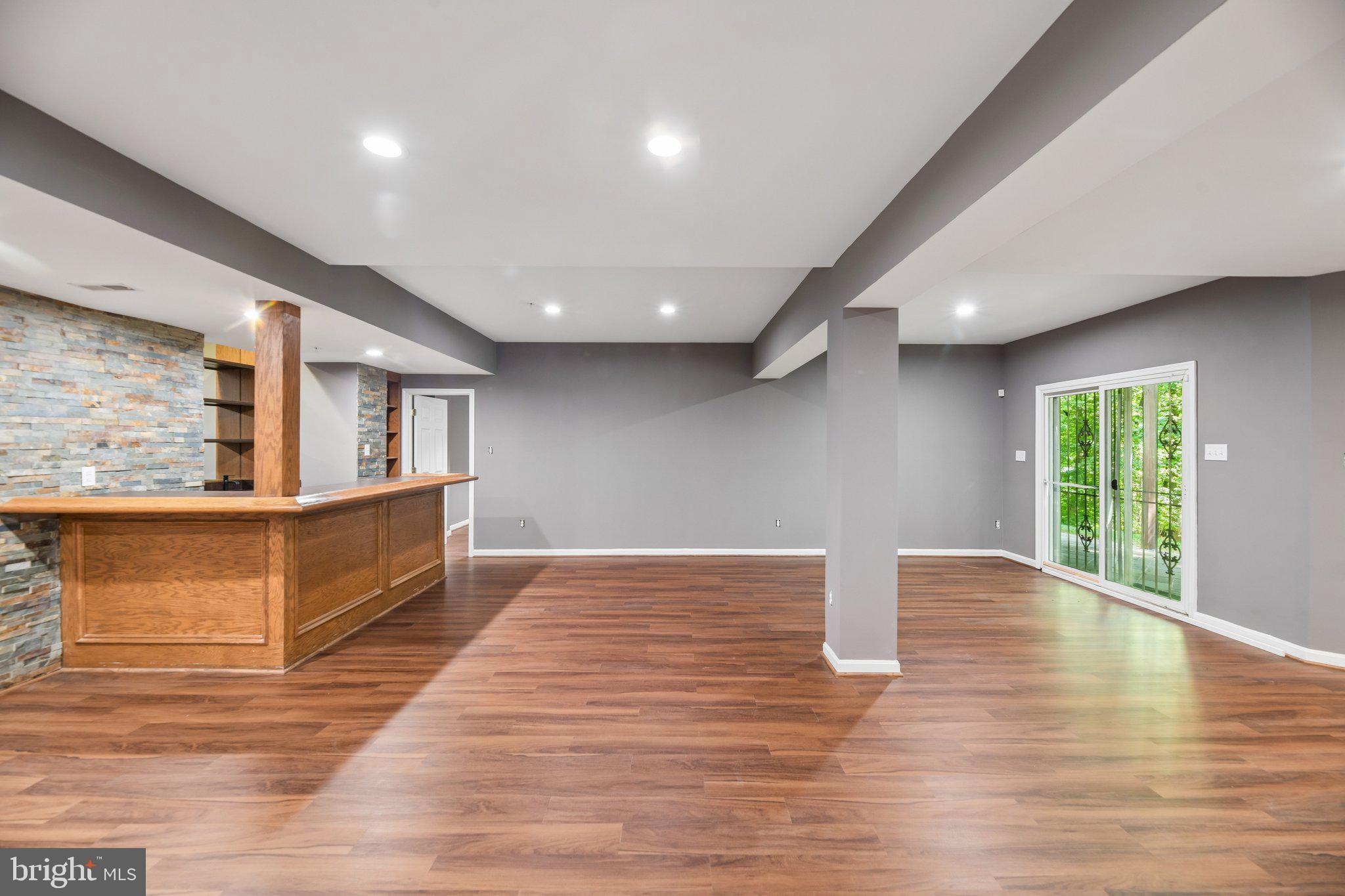 FARMINGTON WOODS - Residential