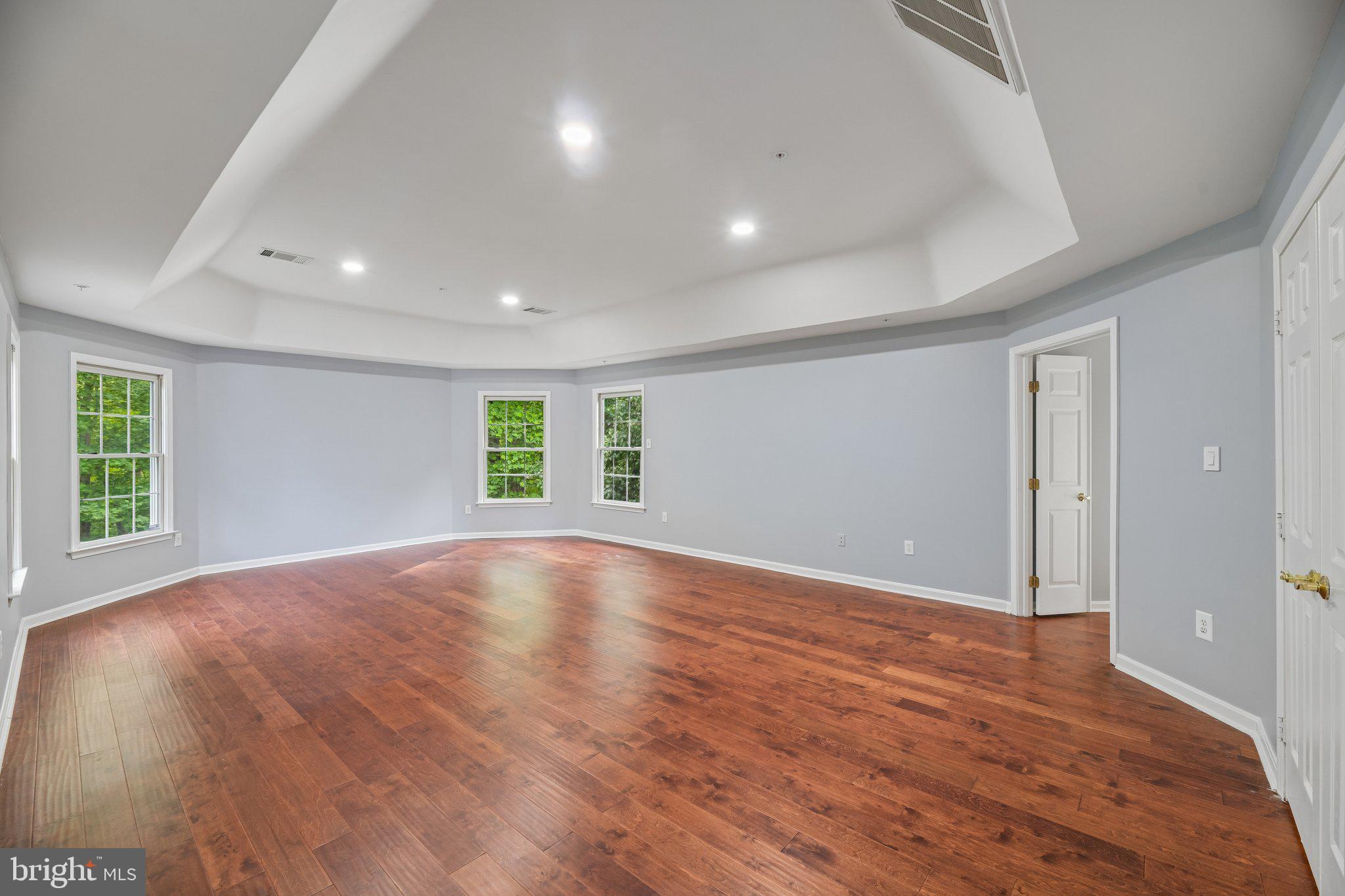 FARMINGTON WOODS - Residential