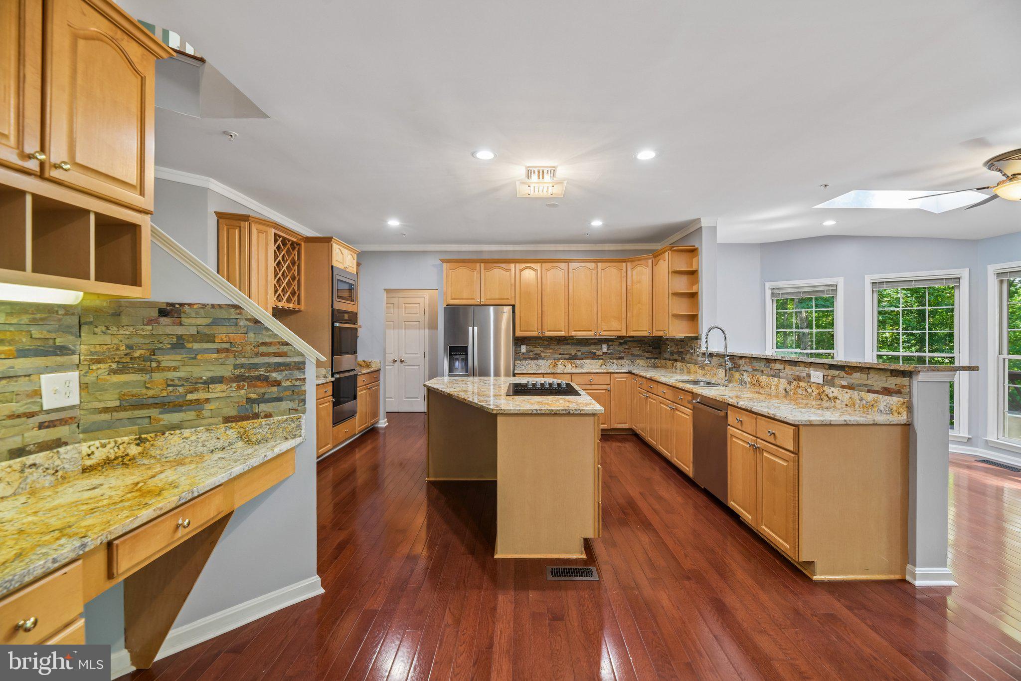 FARMINGTON WOODS - Residential