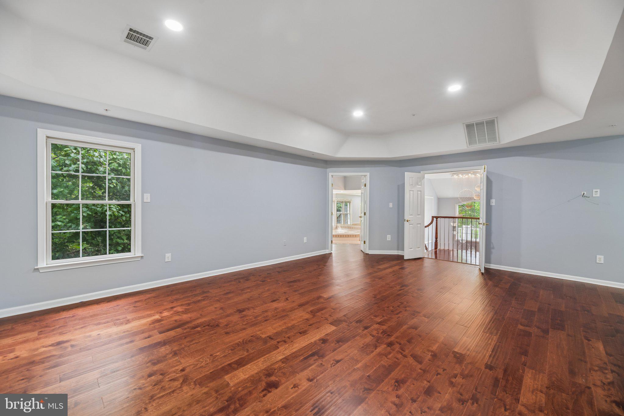 FARMINGTON WOODS - Residential