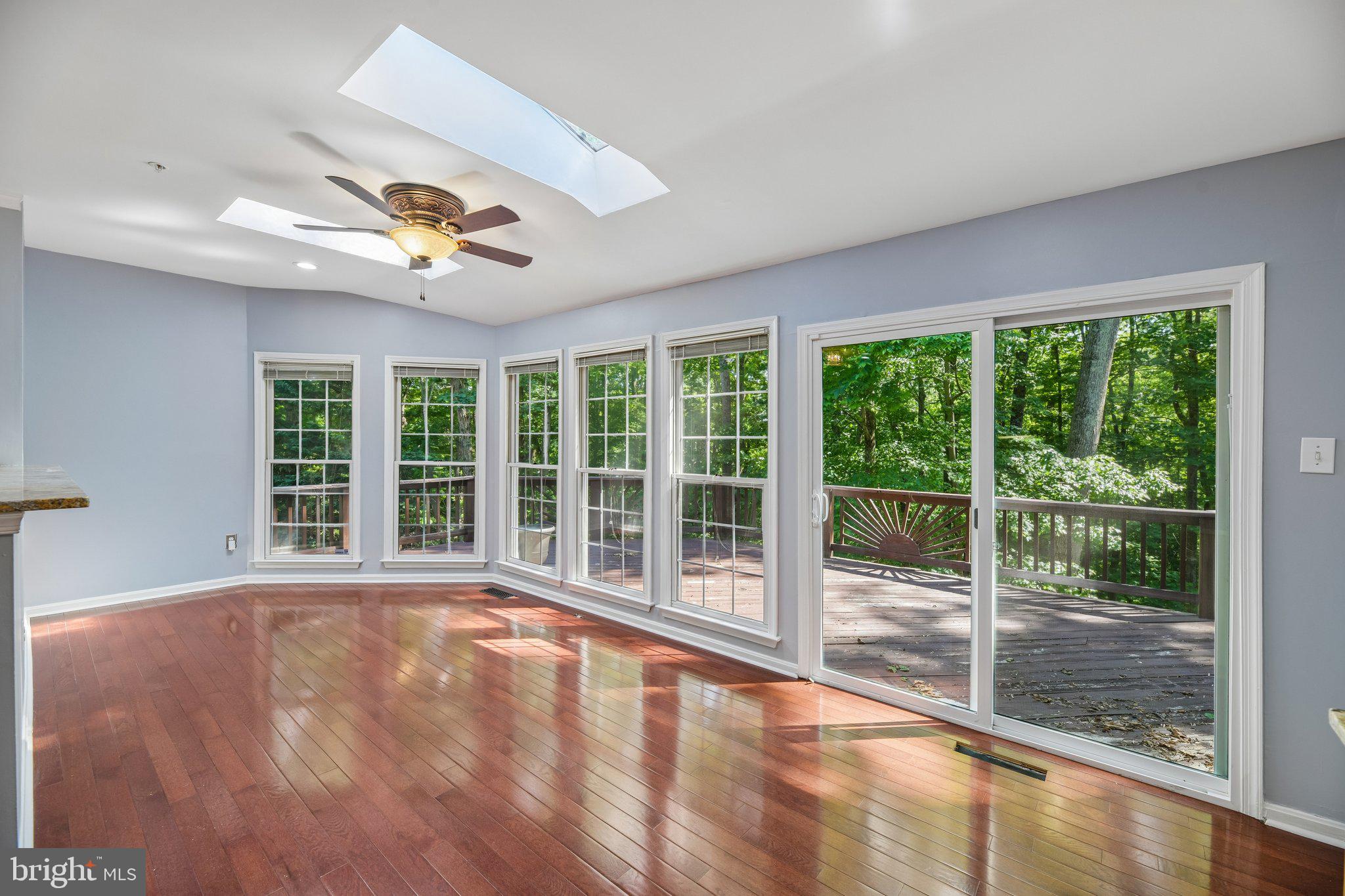 FARMINGTON WOODS - Residential