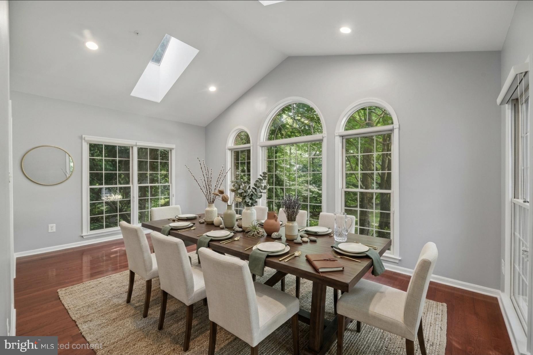 FARMINGTON WOODS - Residential
