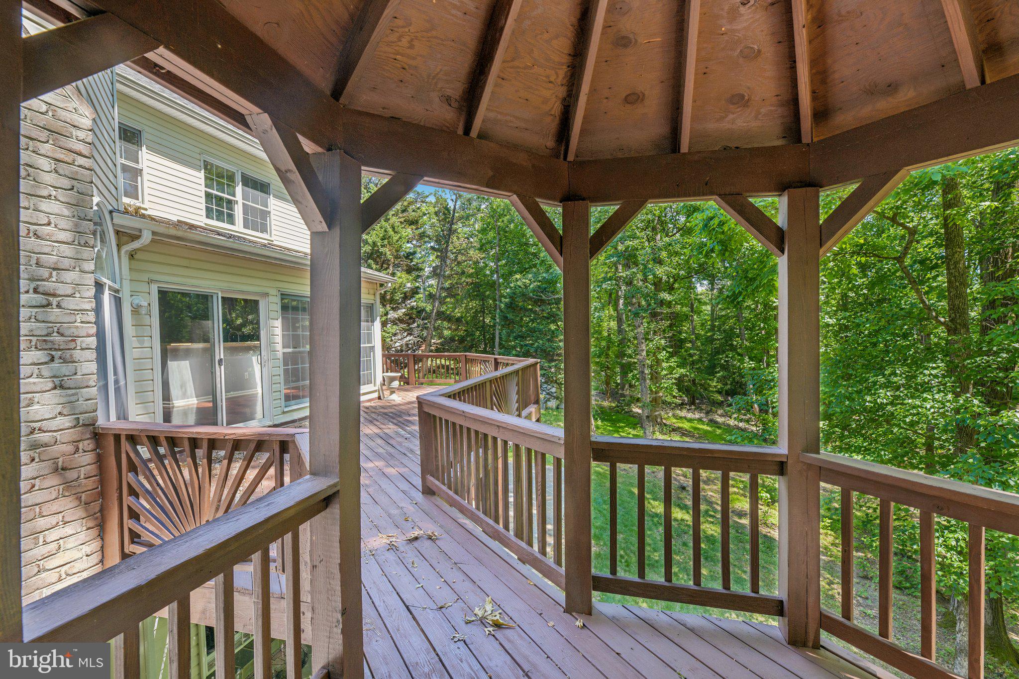 FARMINGTON WOODS - Residential