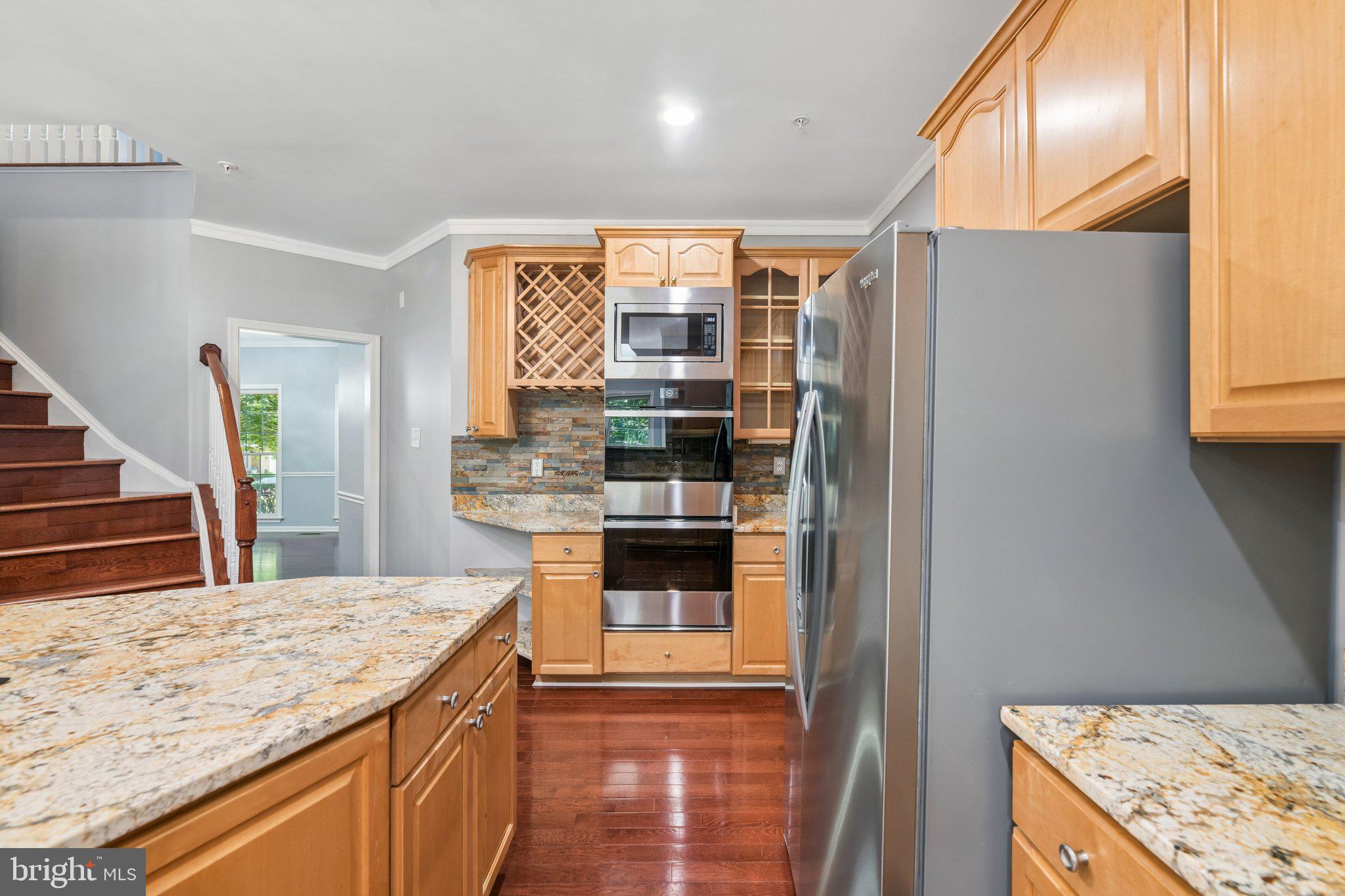 FARMINGTON WOODS - Residential