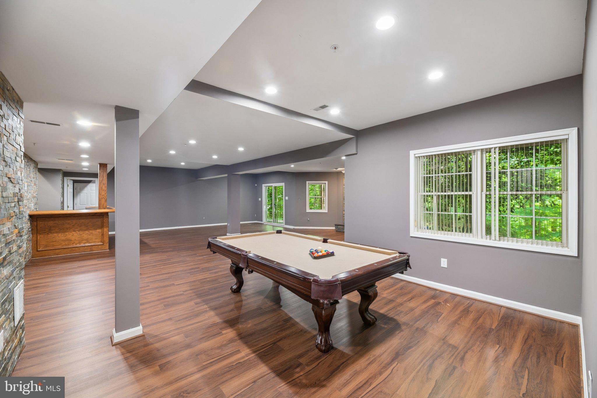 FARMINGTON WOODS - Residential
