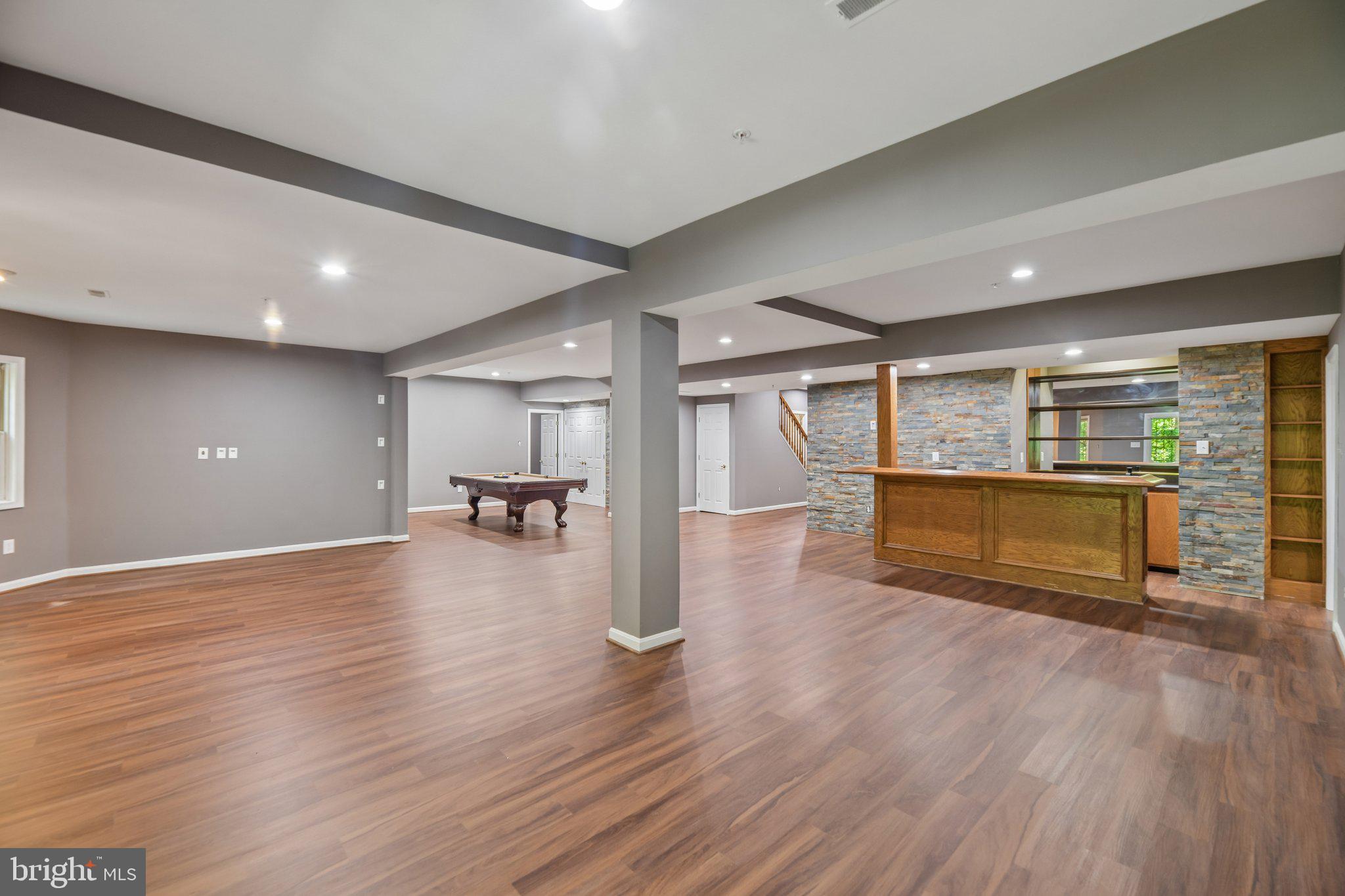 FARMINGTON WOODS - Residential