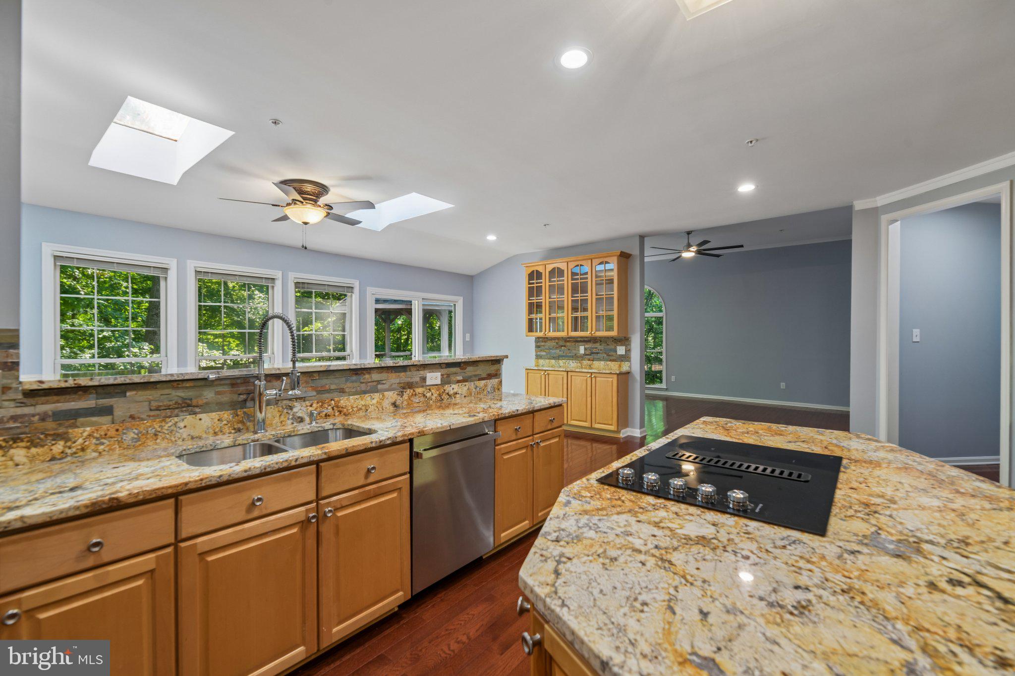 FARMINGTON WOODS - Residential