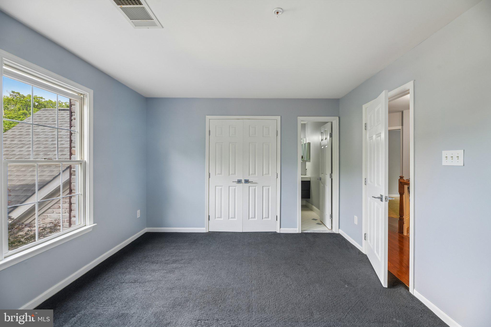 FARMINGTON WOODS - Residential