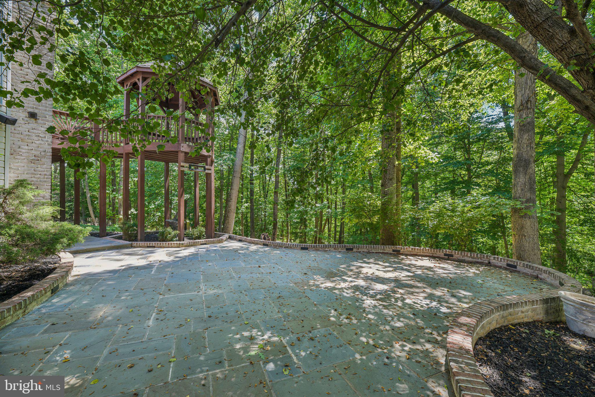 FARMINGTON WOODS - Residential