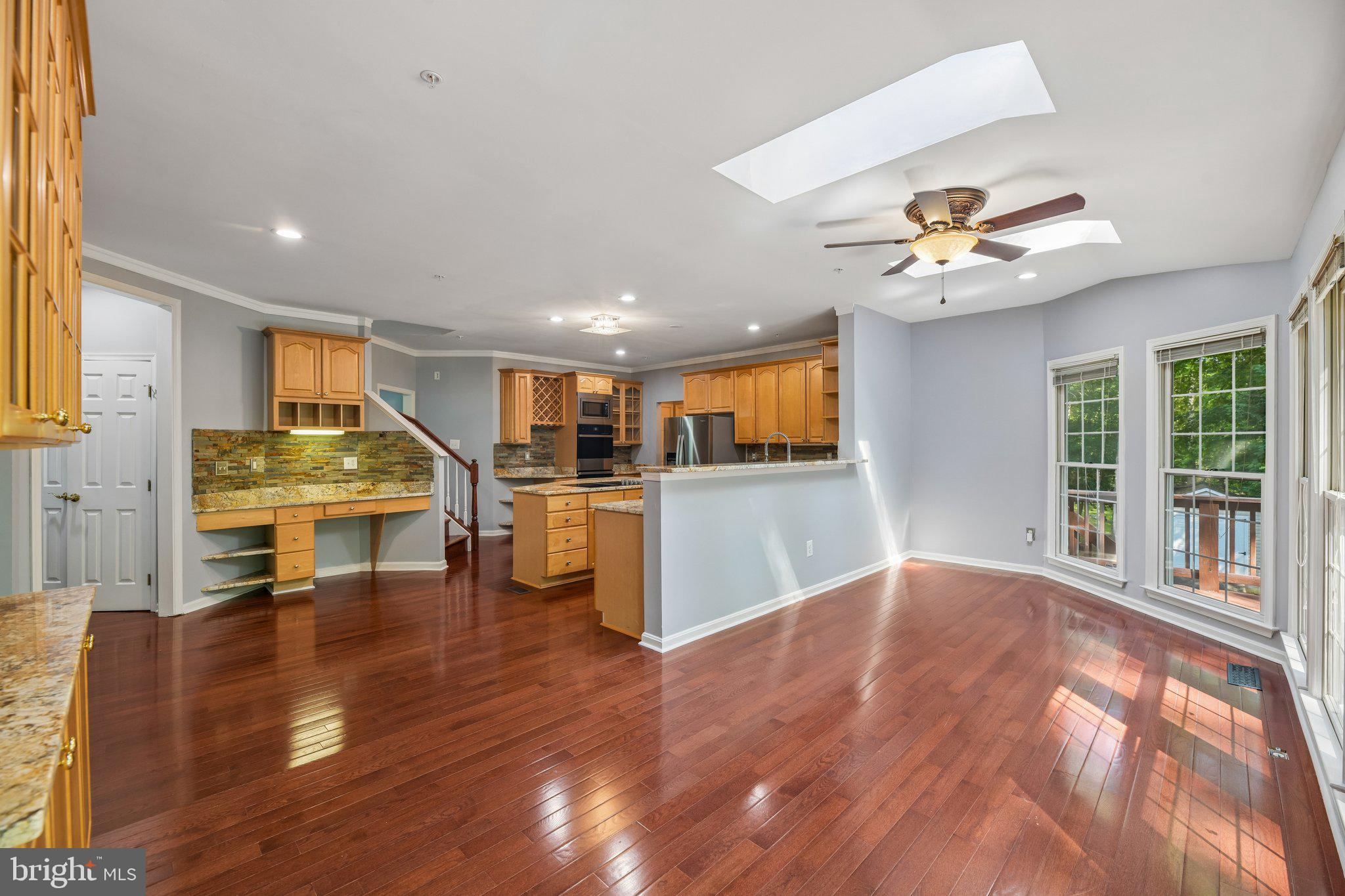 FARMINGTON WOODS - Residential