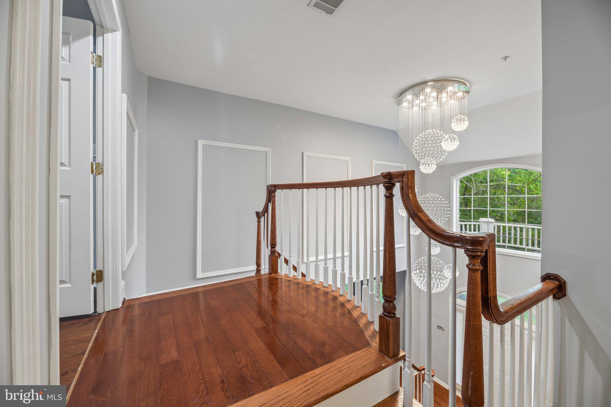 FARMINGTON WOODS - Residential