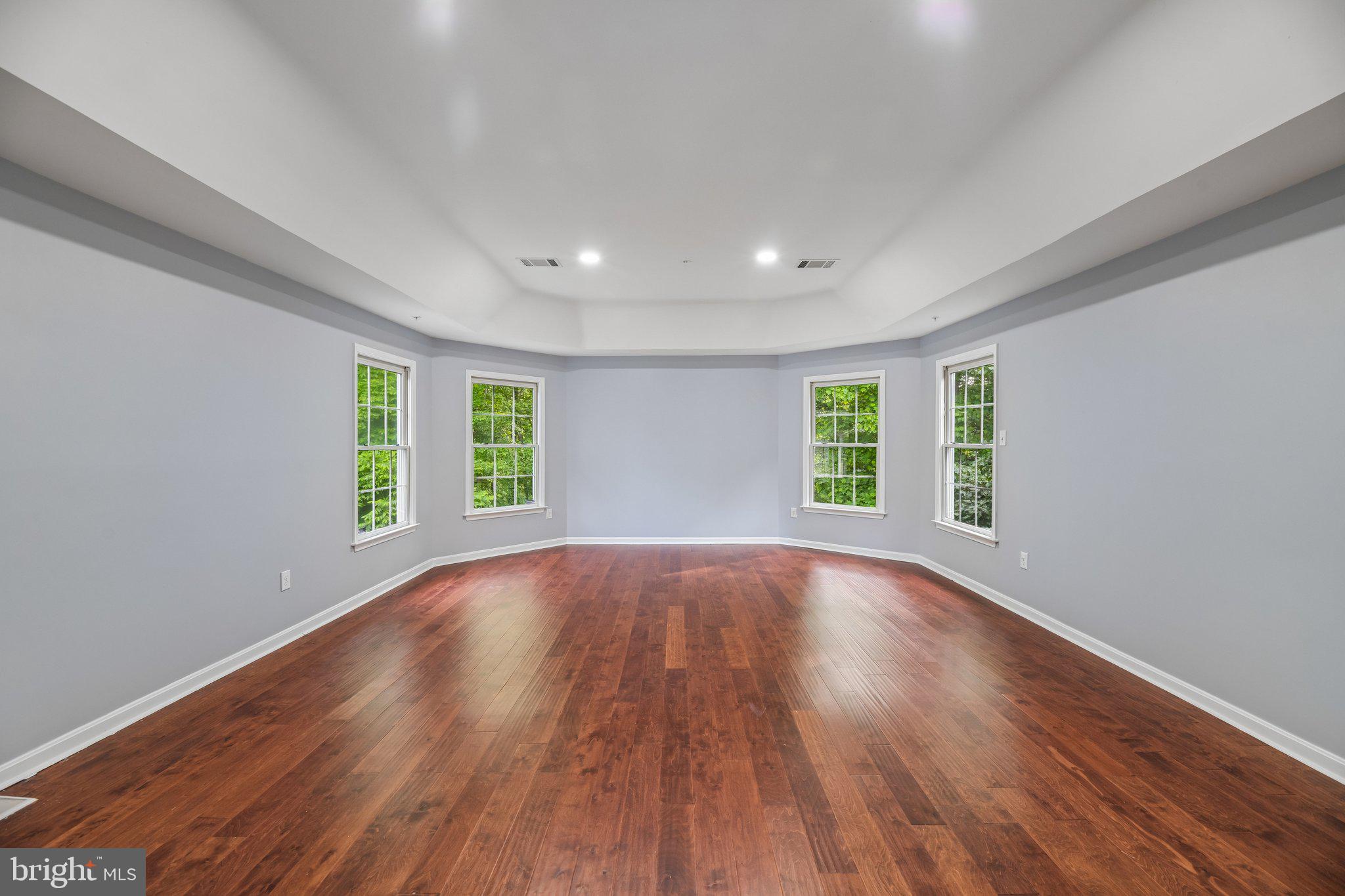 FARMINGTON WOODS - Residential