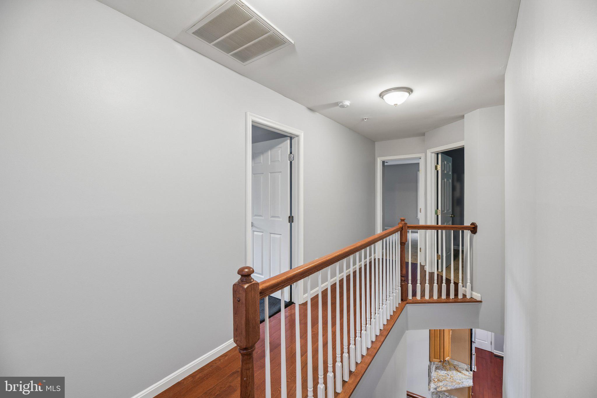 FARMINGTON WOODS - Residential