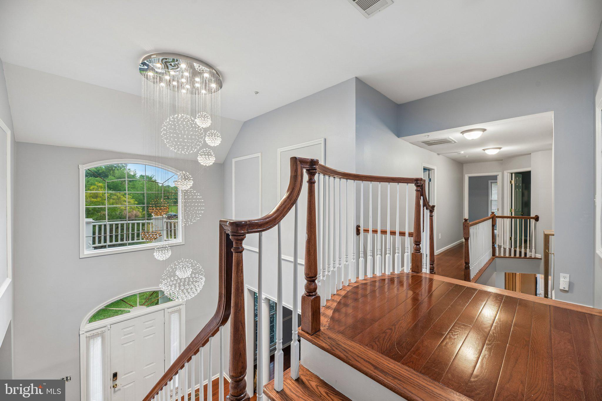 FARMINGTON WOODS - Residential