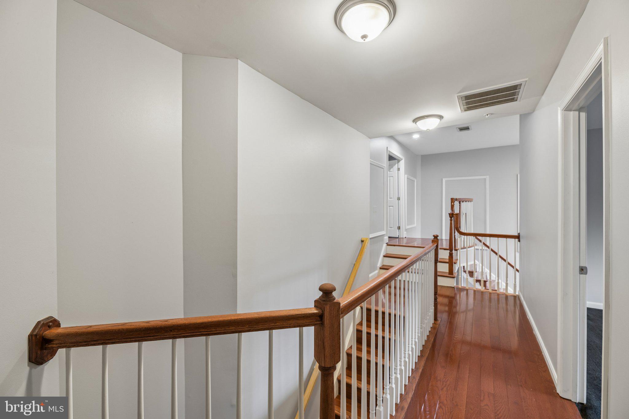 FARMINGTON WOODS - Residential