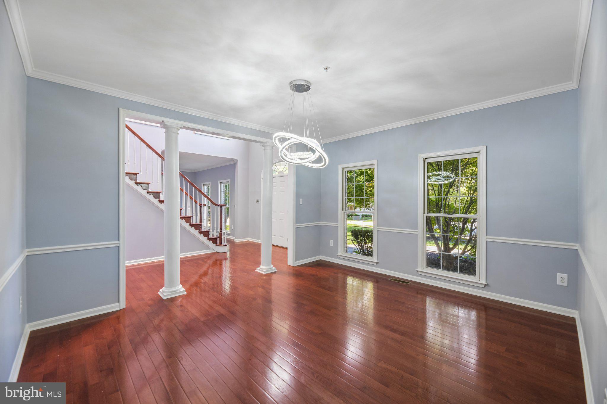 FARMINGTON WOODS - Residential