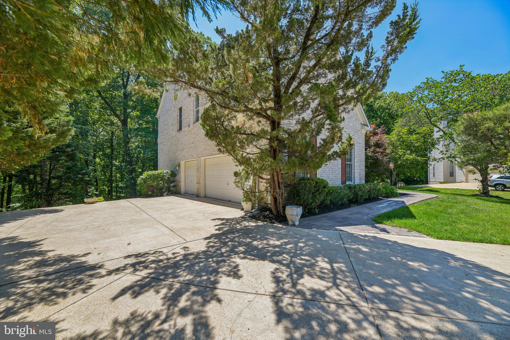 FARMINGTON WOODS - Residential