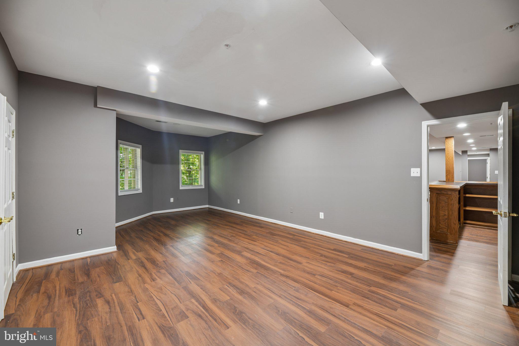 FARMINGTON WOODS - Residential
