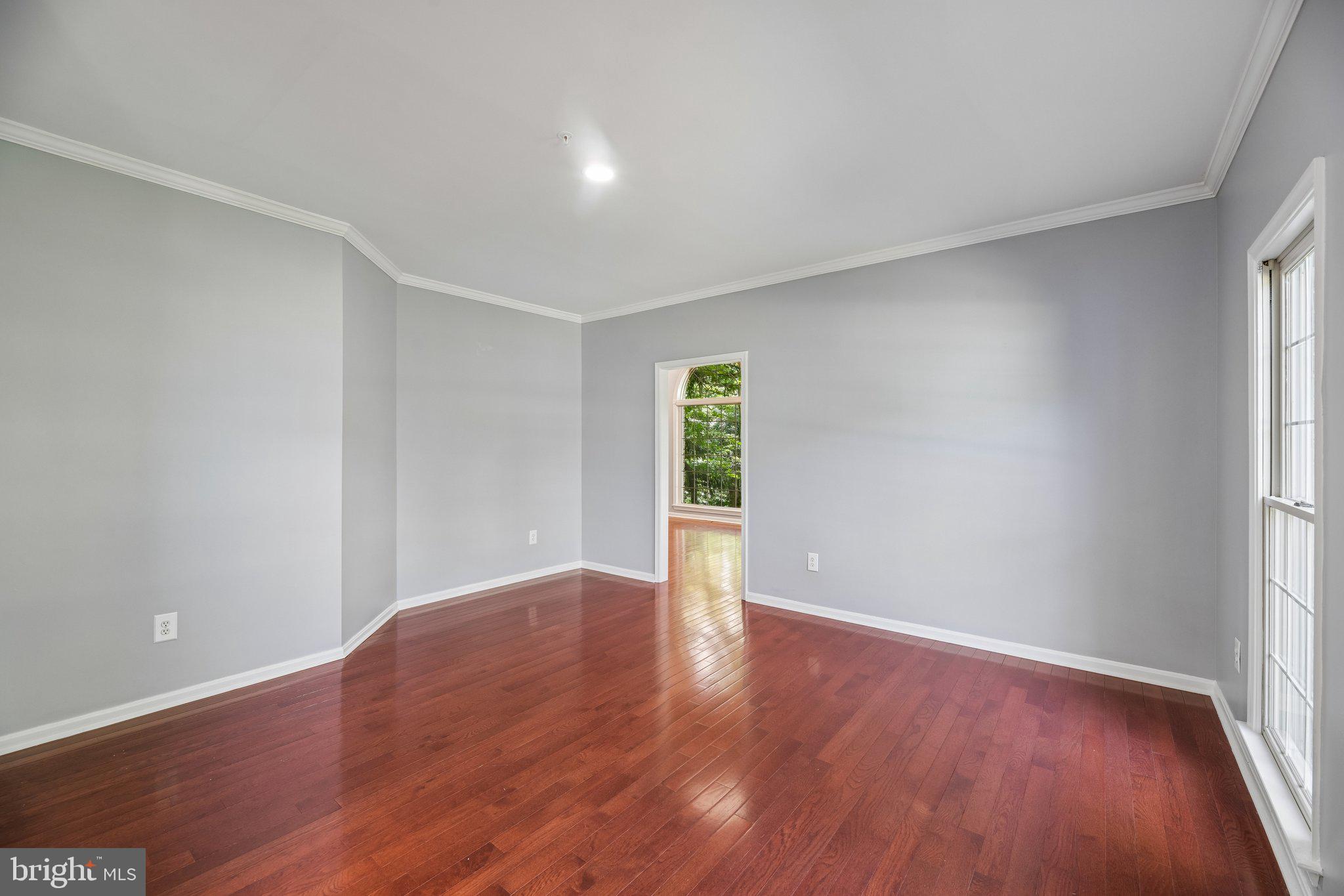 FARMINGTON WOODS - Residential