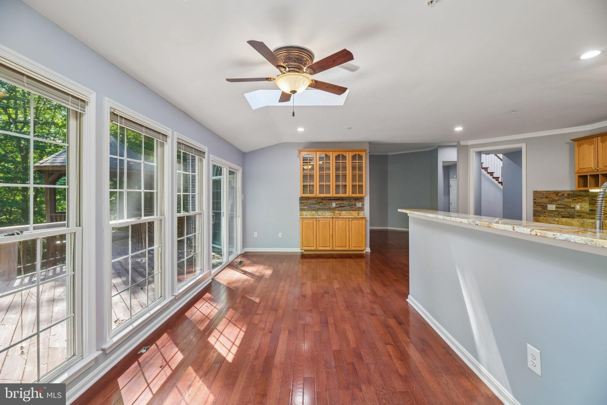 FARMINGTON WOODS - Residential