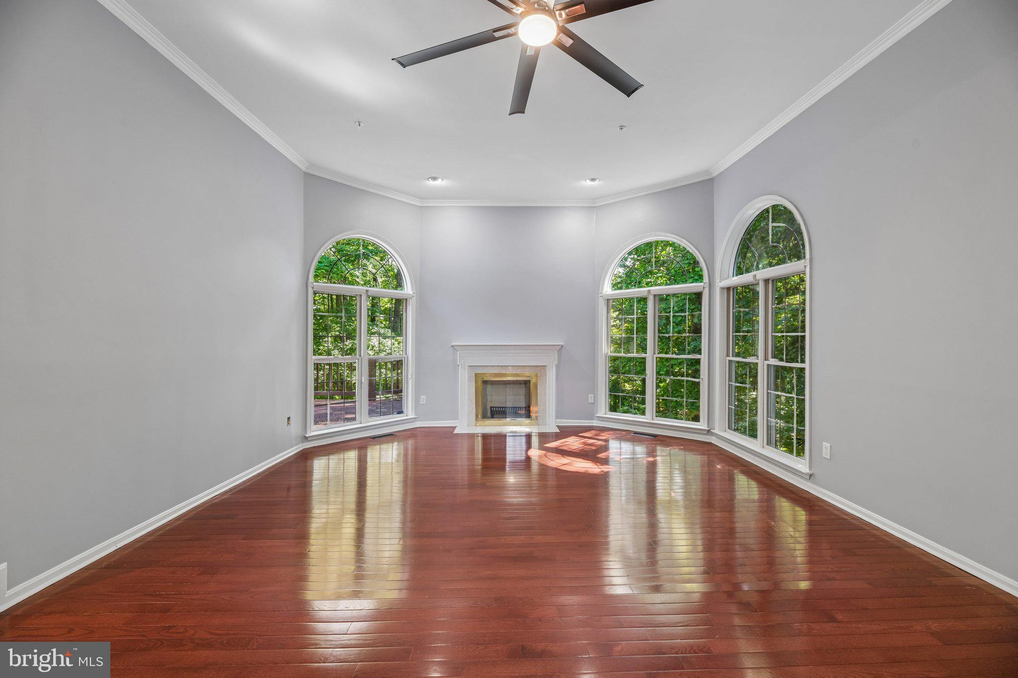 FARMINGTON WOODS - Residential