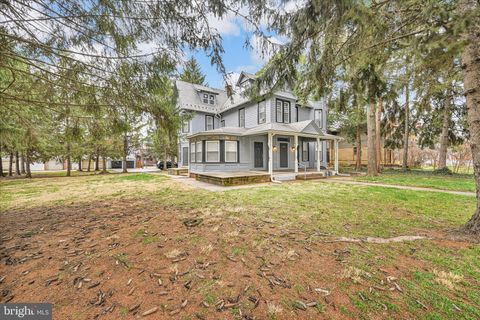 Photo of 539 Linden Avenue, YORK, PA 17404 (MLS # PAYK2099606)