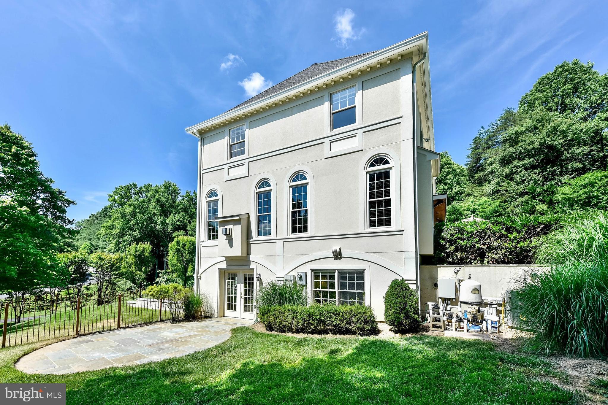 BROWNS MILL FOREST - Residential