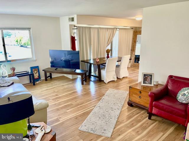 BETHESDA PARK - Residential