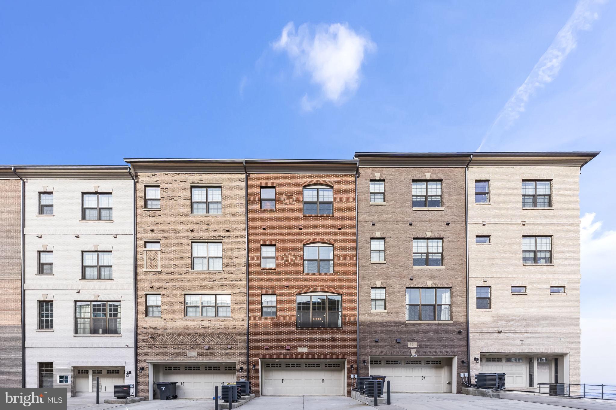 POTOMAC OVERLOOK CONDO - Residential