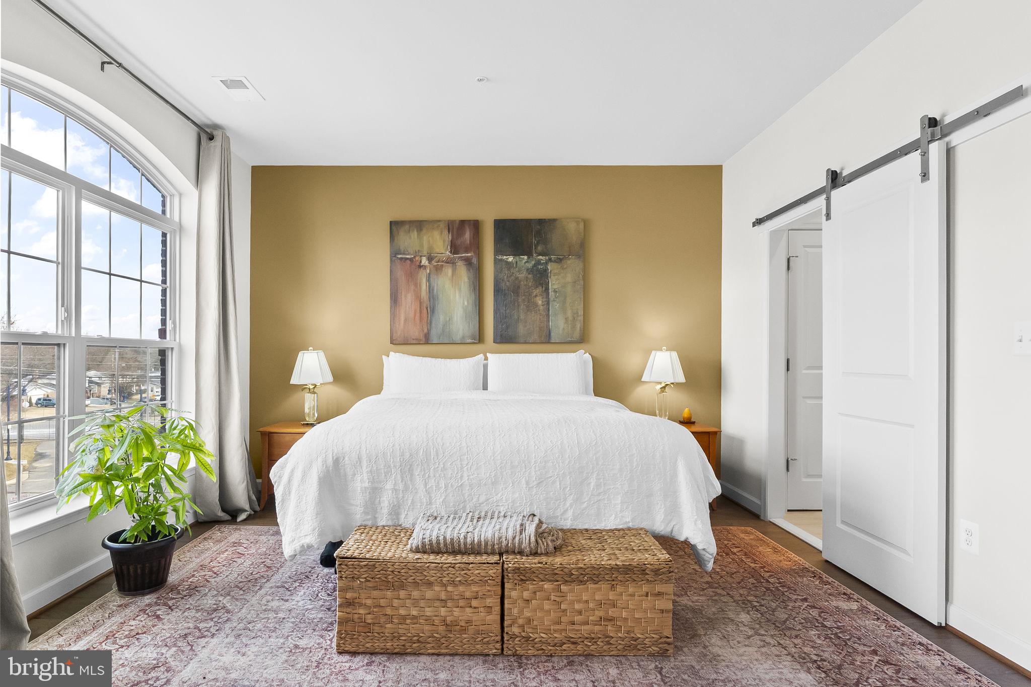 POTOMAC OVERLOOK CONDO - Residential