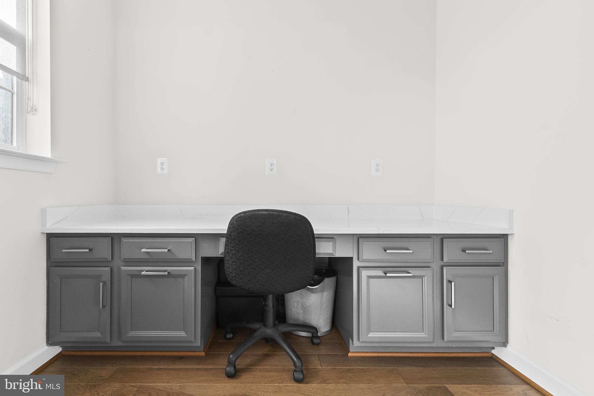 POTOMAC OVERLOOK CONDO - Residential