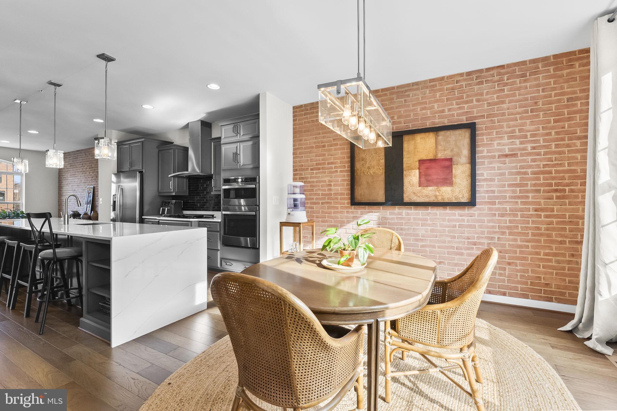 POTOMAC OVERLOOK CONDO - Residential