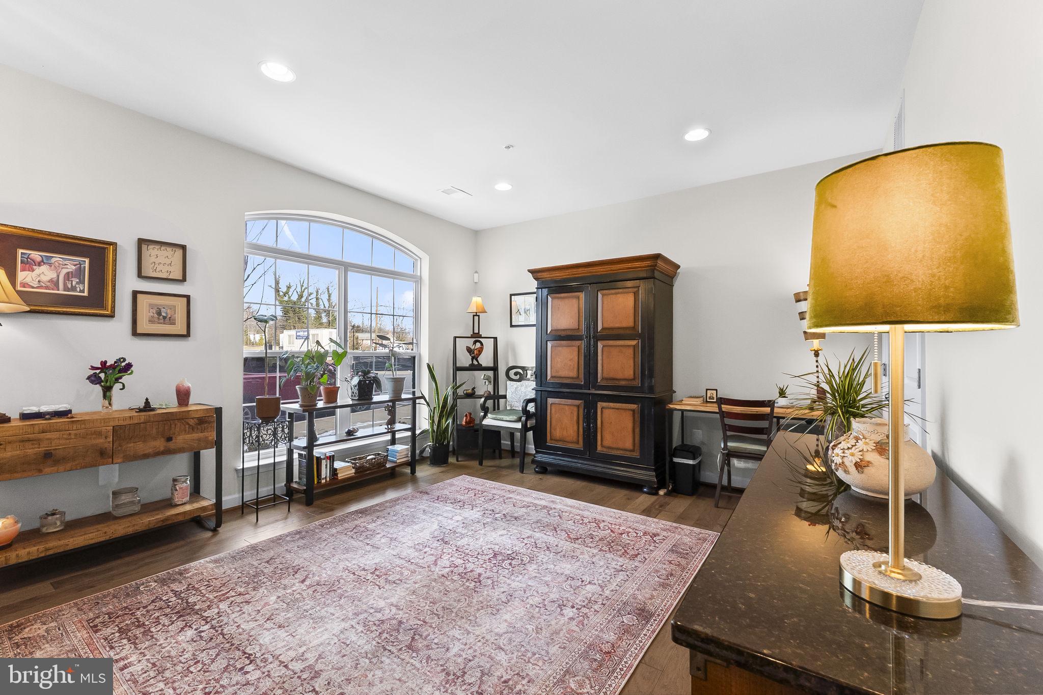 POTOMAC OVERLOOK CONDO - Residential