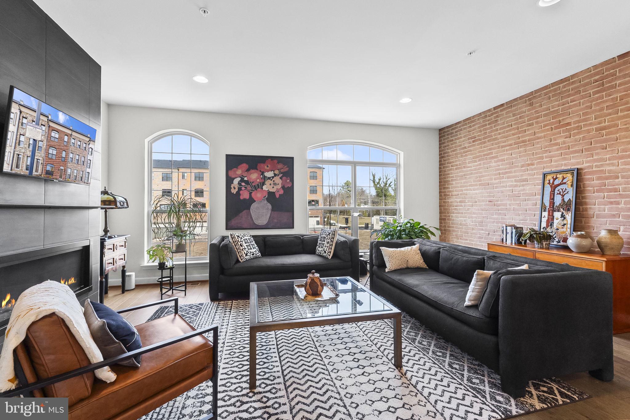 POTOMAC OVERLOOK CONDO - Residential